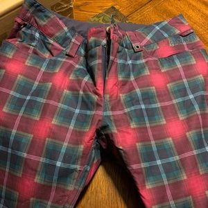 Women’s Burton snow pants!